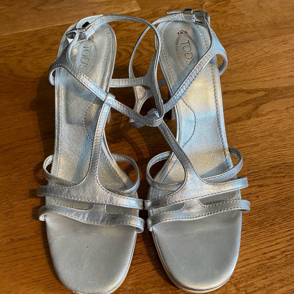 Tod’s Silver Slingback heels